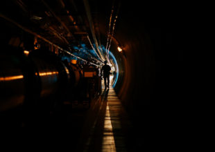 Il-Senso-della-Bellezza-Arte-e-Scienza-al-Cern-Docufilm-(12)